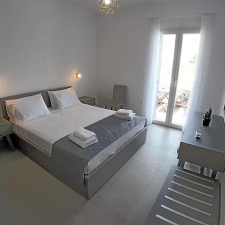 1path Pelican Mykonos Super Paradise Beach House