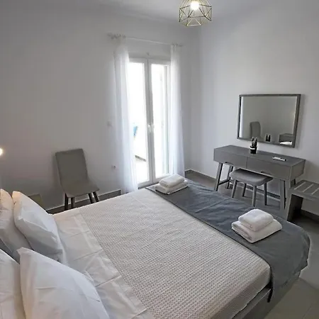 1path Pelican Mykonos Super Paradise Beach House *